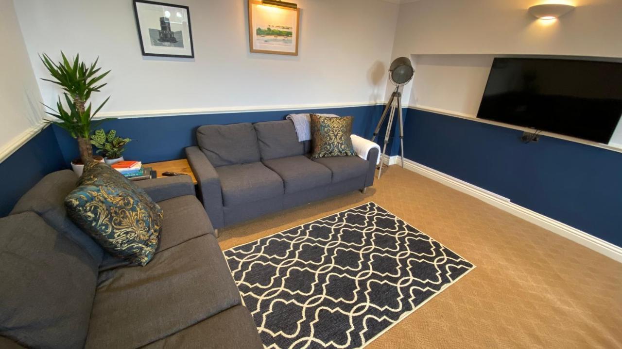 Spacious Luxury Flat In Swanage, Close To Beach With Parking Exterior photo