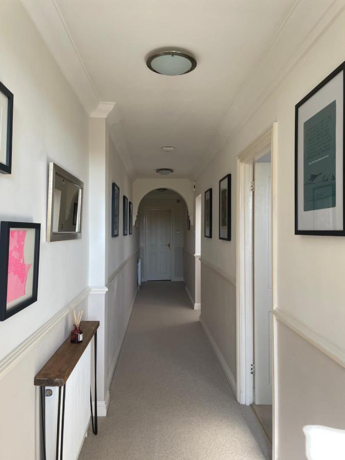 Spacious Luxury Flat In Swanage, Close To Beach With Parking Exterior photo
